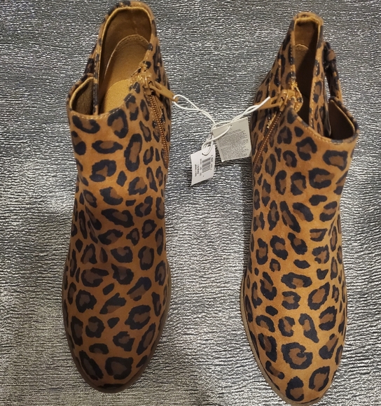 Cheetah Print - Picture 3 of 8